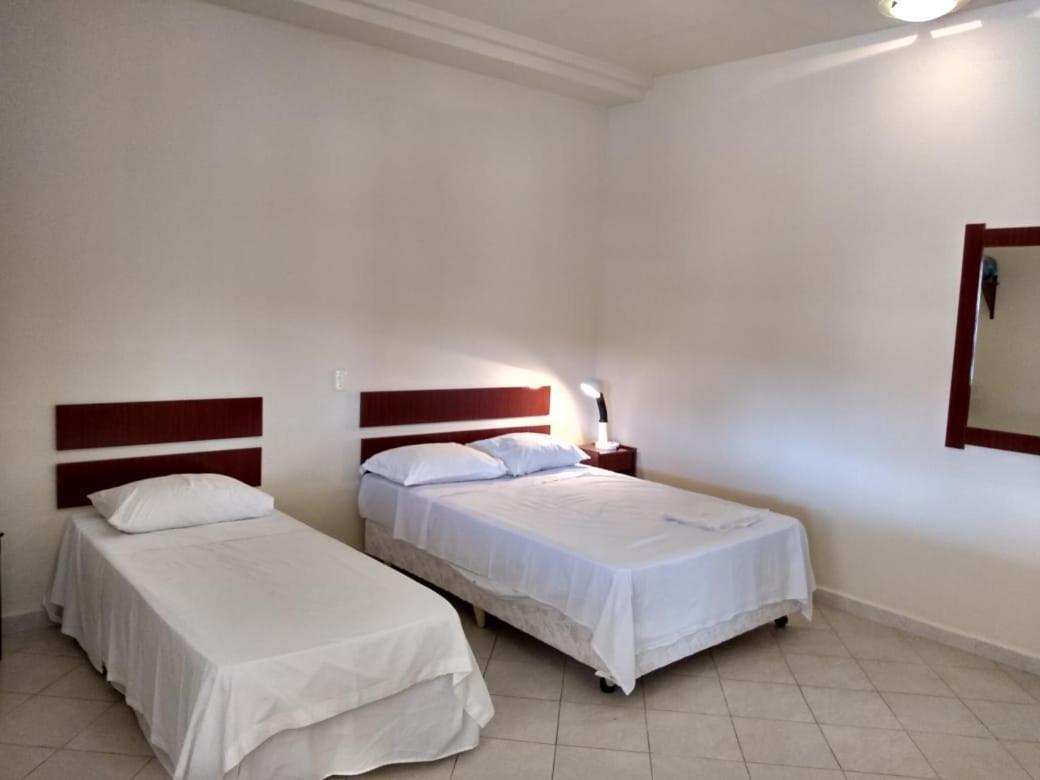 Hotel Veredas Monsenhor Paulo Bagian luar foto